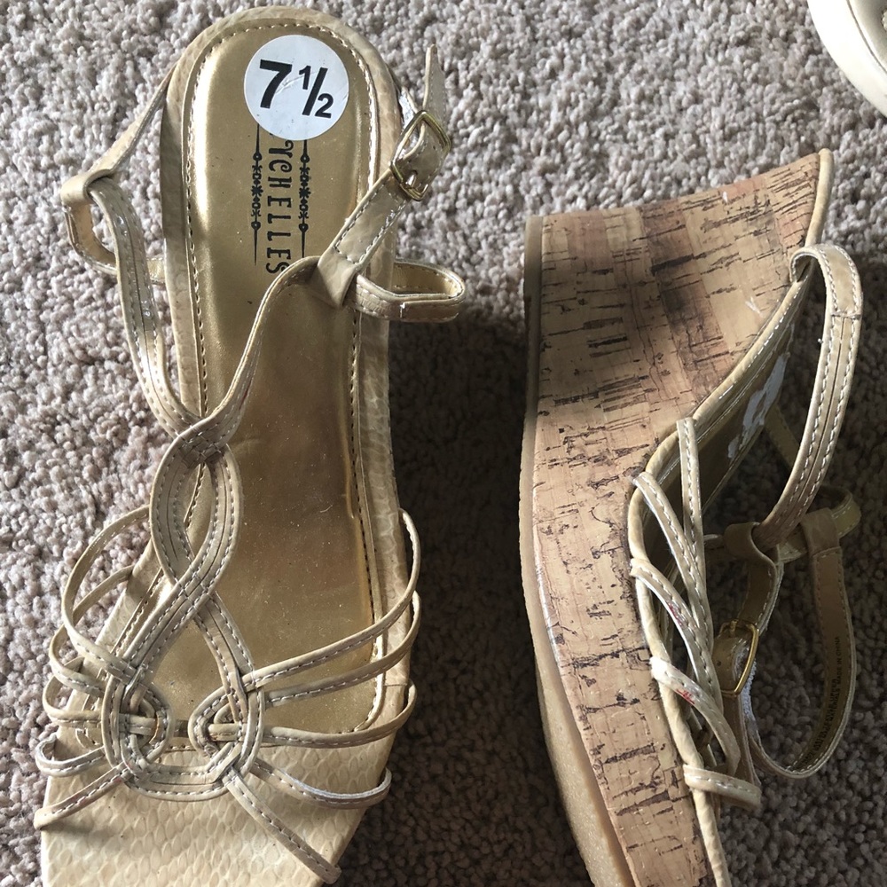 Wedges NWT